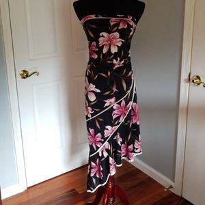 Beautifully Colored Flowered Sleeveless Dress